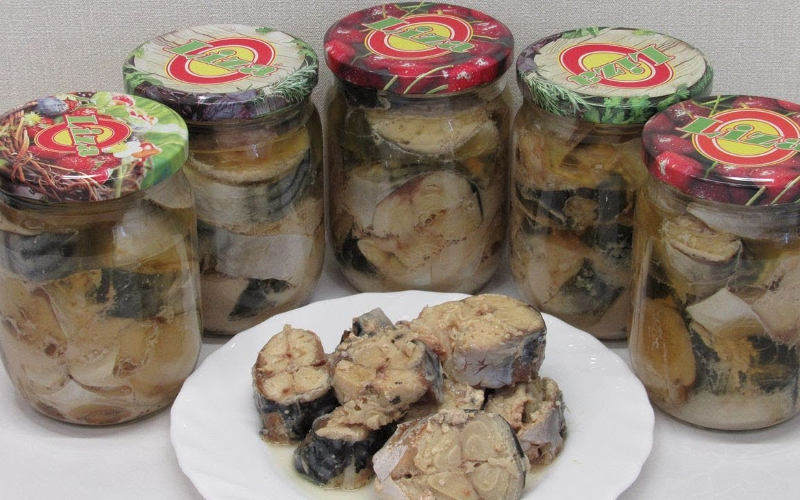 Скумбрия в масле